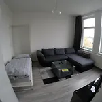Clean & Central 2 Room Apartment 50M²